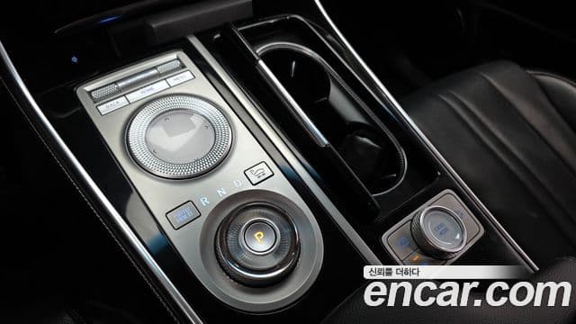 Genesis GV80 2020 — ფოტო 9/20