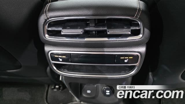 Genesis GV80 2020 — Photo 12/33
