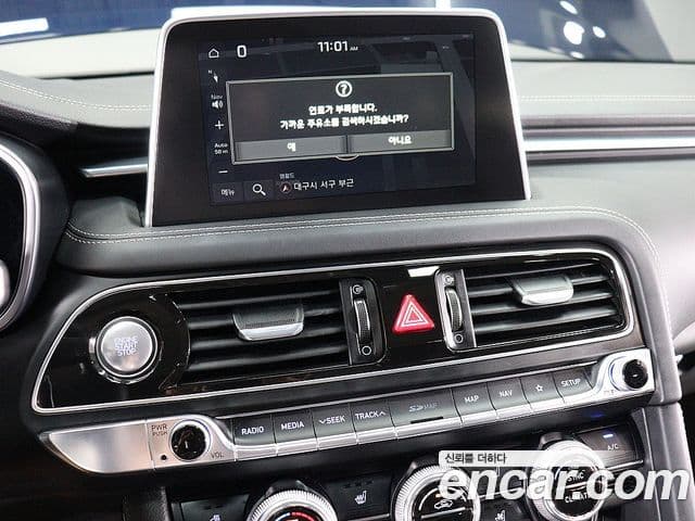 Genesis G70 2019 — ფოტო 7/19