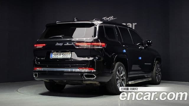 Jeep Grand Cherokee 2022 — ფოტო 2/20