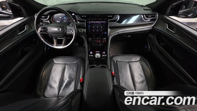 Jeep Grand Cherokee 2022 — ფოტო 7/20