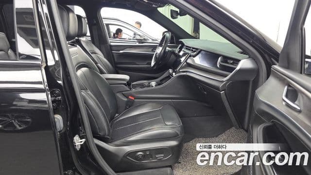Jeep Grand Cherokee 2022 — ფოტო 11/20