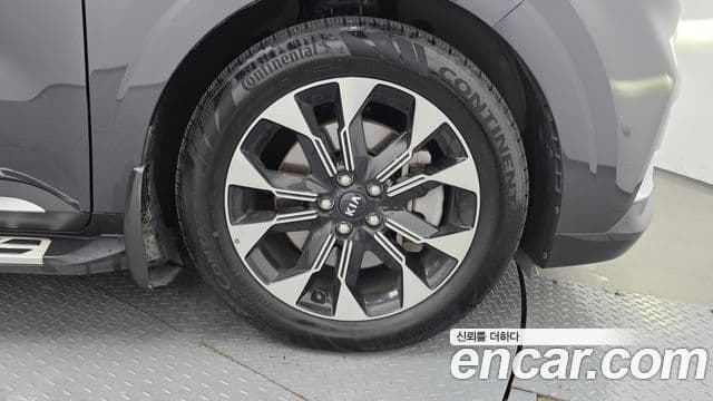 Kia Carnival 2021 — Photo 5/42