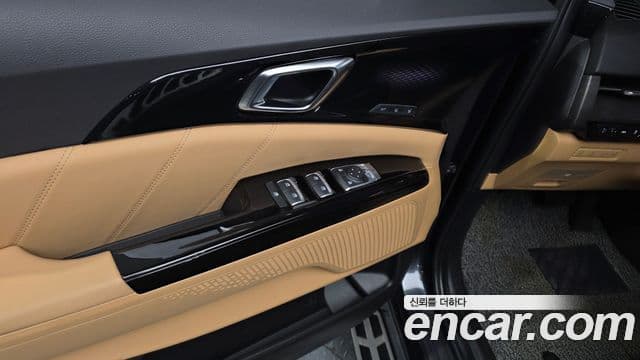 Kia Carnival 2021 — Photo 1/42