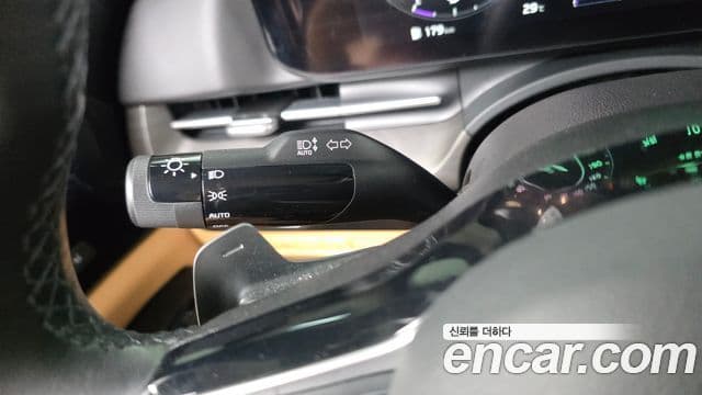 Kia Carnival 2021 — Photo 16/42
