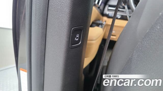 Kia Carnival 2021 — Photo 30/42