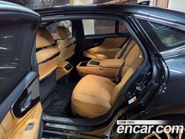 Lexus LS500 2025 — Şəkil 12/18