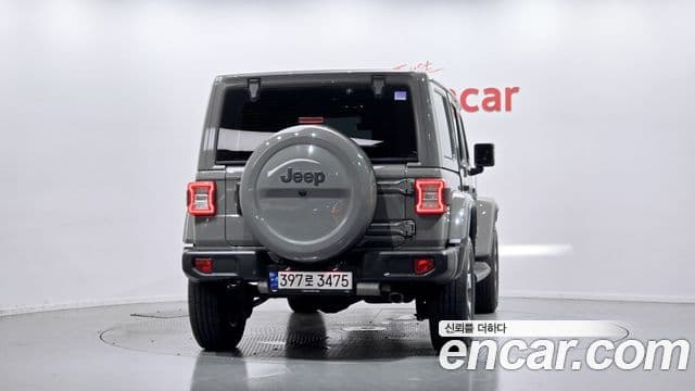 Jeep Wrangler 2023 — ფოტო 4/20