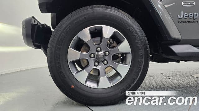 Jeep Wrangler 2023 — ფოტო 5/20