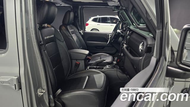 Jeep Wrangler 2023 — ფოტო 10/20
