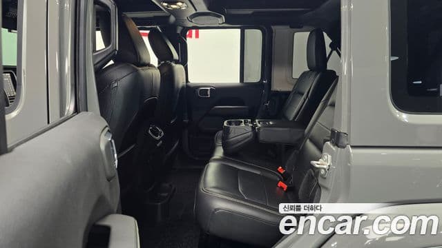 Jeep Wrangler 2023 — ფოტო 12/20
