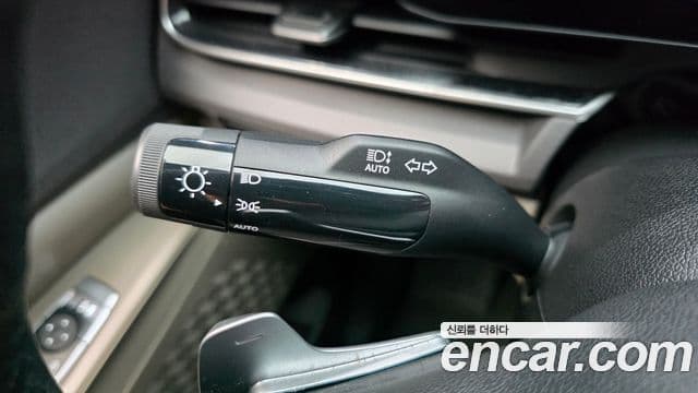 Kia Carnival 2023 — Photo 10/35