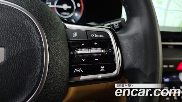 Kia Carnival 2022 — Şəkil 19/20