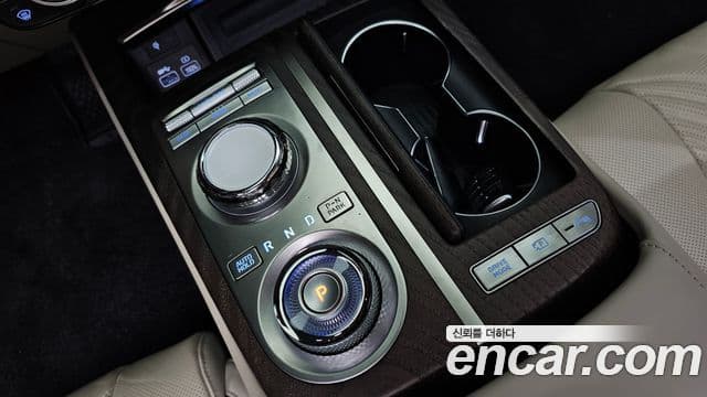 Genesis Electrified G80 2023 — фото 9 из 20