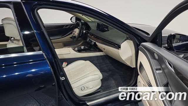 Genesis Electrified G80 2023 — фото 11 из 20