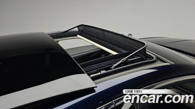Genesis Electrified G80 2023 — фото 17 из 20