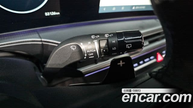 Hyundai Santa Fe 2023 — Фото 16/20