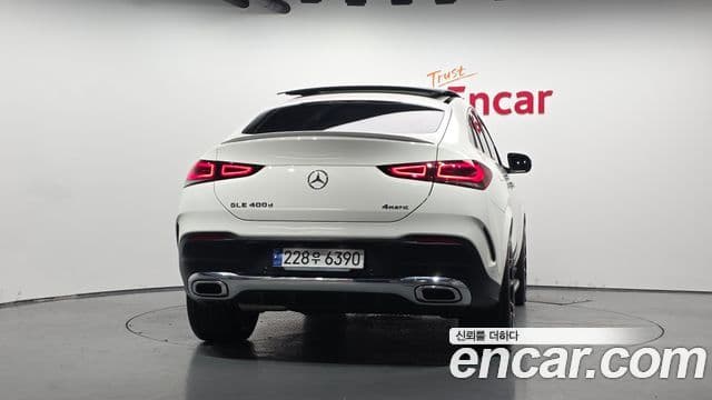 Mercedes-Benz GLE-Class 2023 — ფოტო 4/20