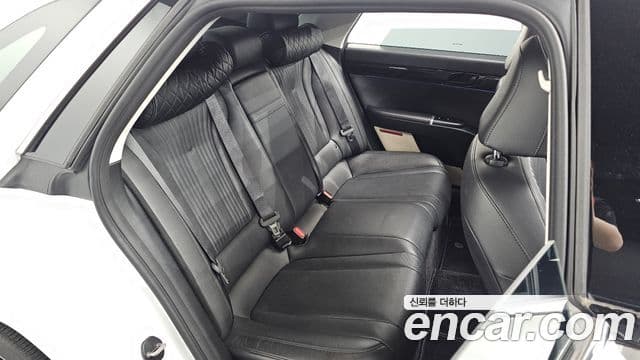 Hyundai Grandeur 2023 — ფოტო 11/20