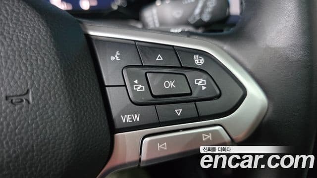Volkswagen Golf 2023 — Şəkil 18/20