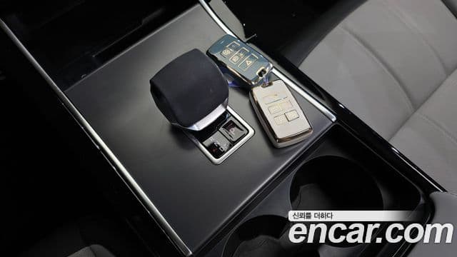 Land Rover Range Rover Evoque 2024 — ფოტო 9/20