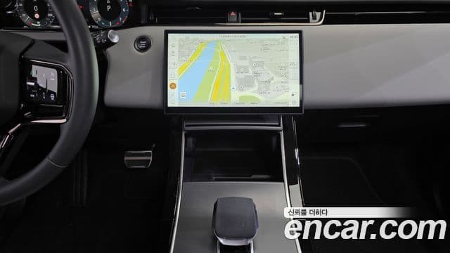 Land Rover Range Rover Evoque 2024 — Photo 24/33