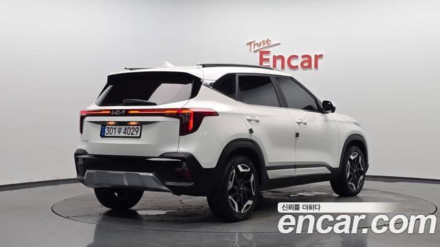 Kia Seltos 2025 — ფოტო 2/20