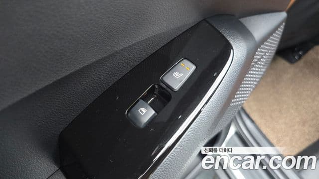 Kia Seltos 2025 — ფოტო 19/20