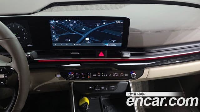 Kia Carnival 2025 — Photo 35/39
