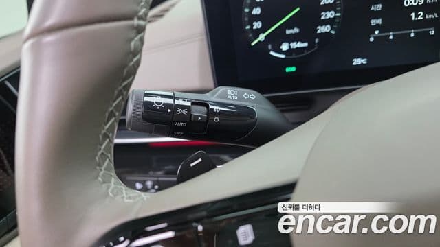 Kia Carnival 2025 — Photo 22/39