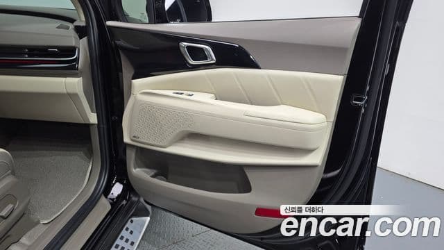 Kia Carnival 2025 — Photo 17/39