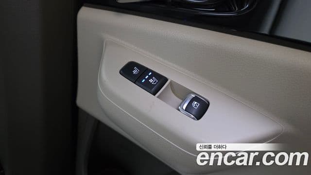 Kia Carnival 2025 — Photo 9/39