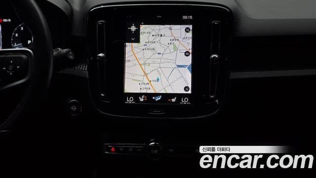 Volvo XC40 2019 — Фото 14/20