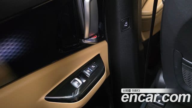 Kia Carnival 2022 — Şəkil 16/20