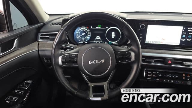 Kia K5 2022 — ფოტო 12/20