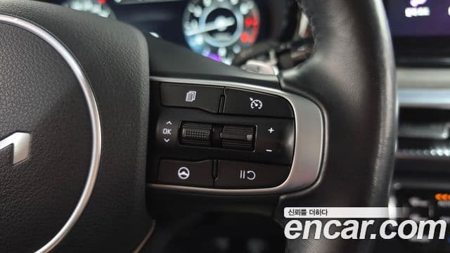 Kia K5 2022 — ფოტო 16/20