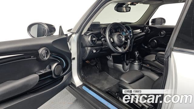 Mini Cooper S 2021 — ფოტო 10/20