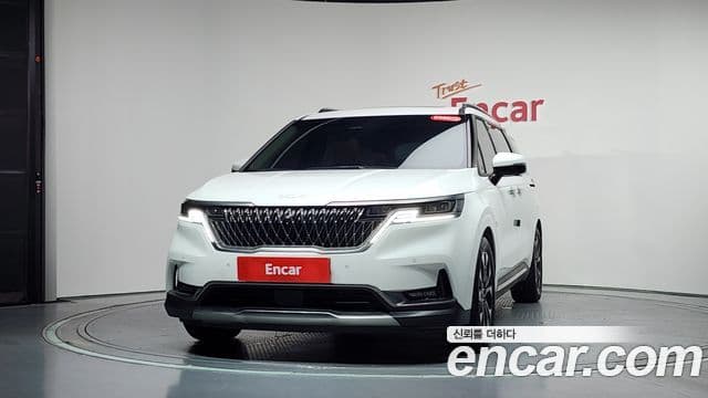 Kia Carnival 2023 — ფოტო 3/20