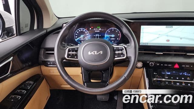 Kia Carnival 2023 — ფოტო 13/20