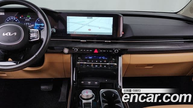 Kia Carnival 2023 — ფოტო 14/20