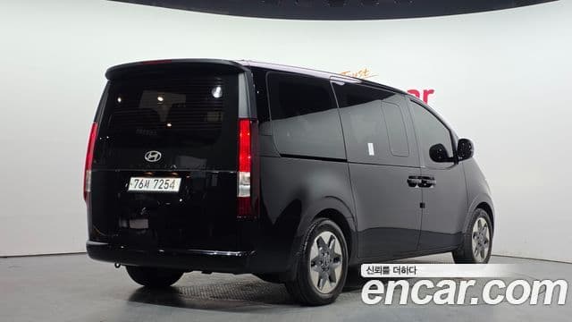 Hyundai Staria 2025 — ფოტო 2/20