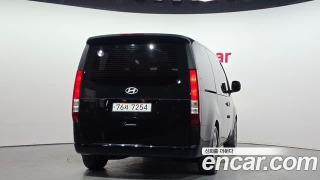 Hyundai Staria 2025 — ფოტო 4/20
