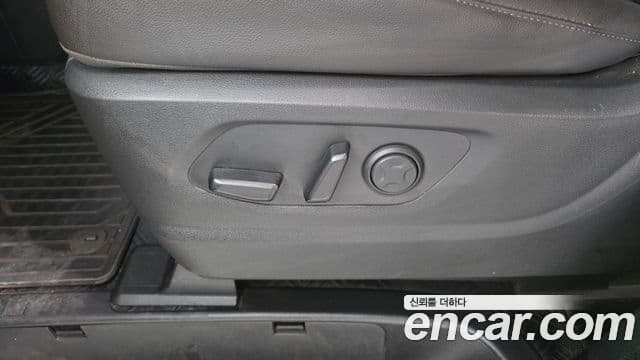 Hyundai Staria 2025 — ფოტო 18/20