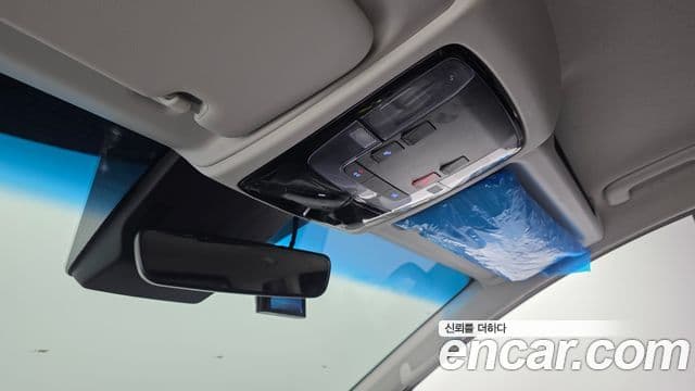 Hyundai Staria 2025 — ფოტო 19/20