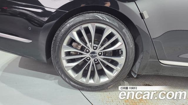 Kia The K9 2023 — ფოტო 5/20