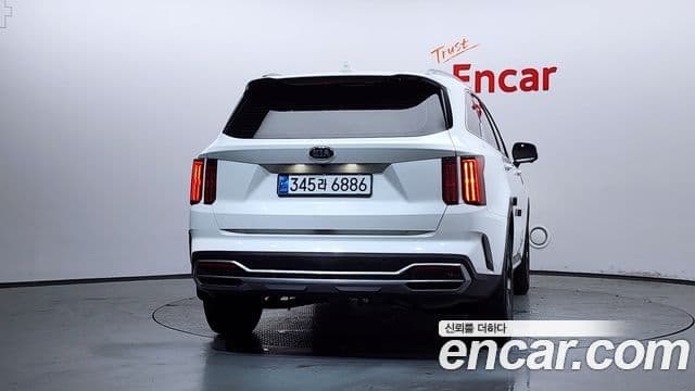 Kia Sorento 2021 — Фото 3/20