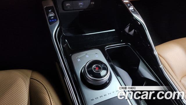 Kia Sorento 2021 — Фото 8/20