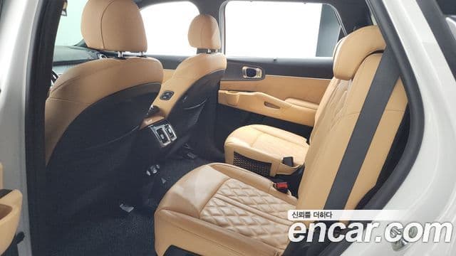 Kia Sorento 2021 — Фото 11/20