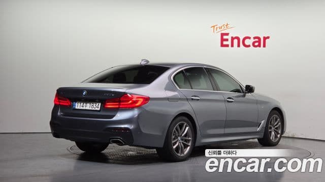 BMW 5 Series 2018 — Фото 2/20