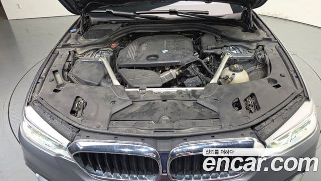 BMW 5 Series 2018 — Şəkil 6/20